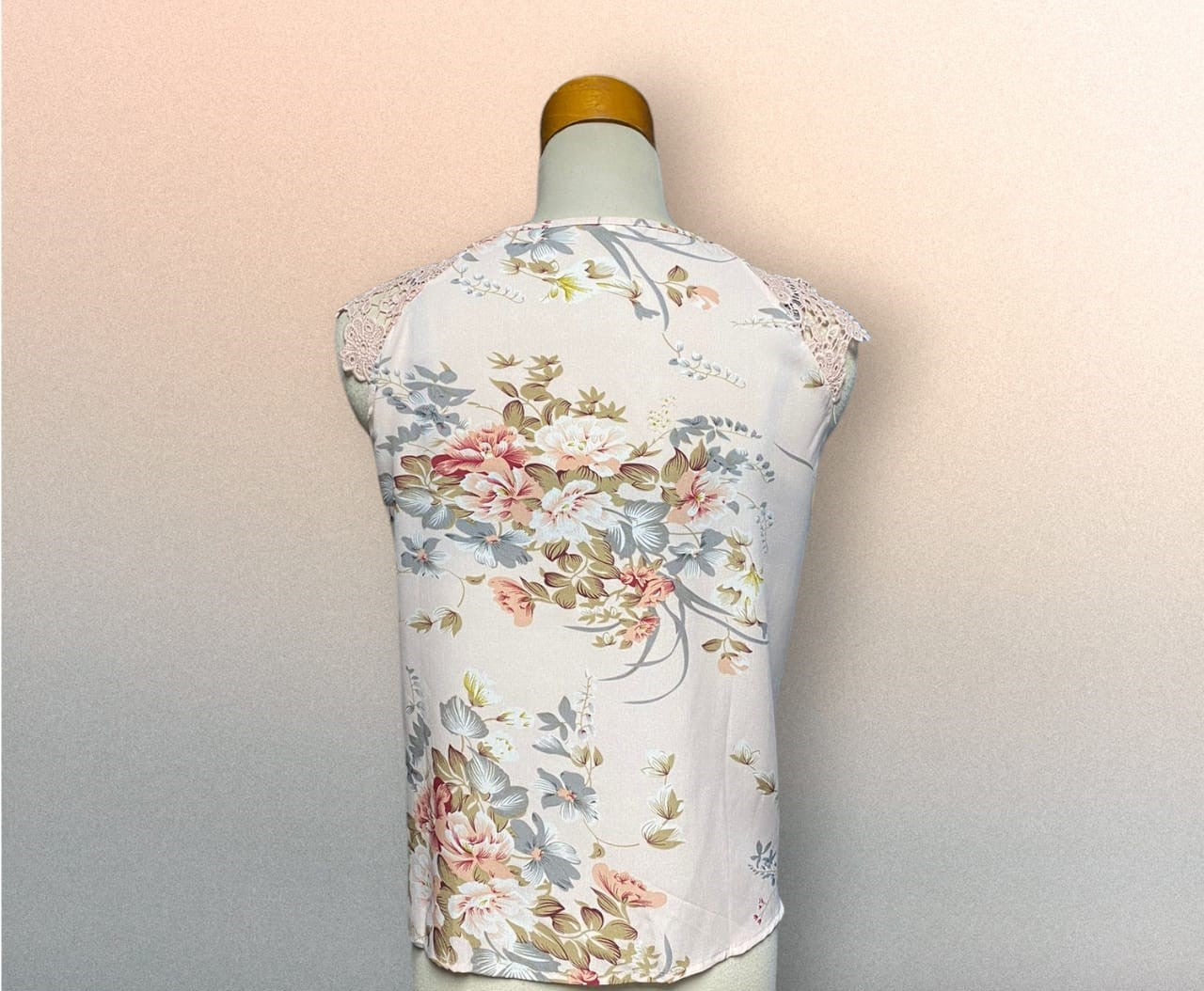 Blusa con Estampado Floral